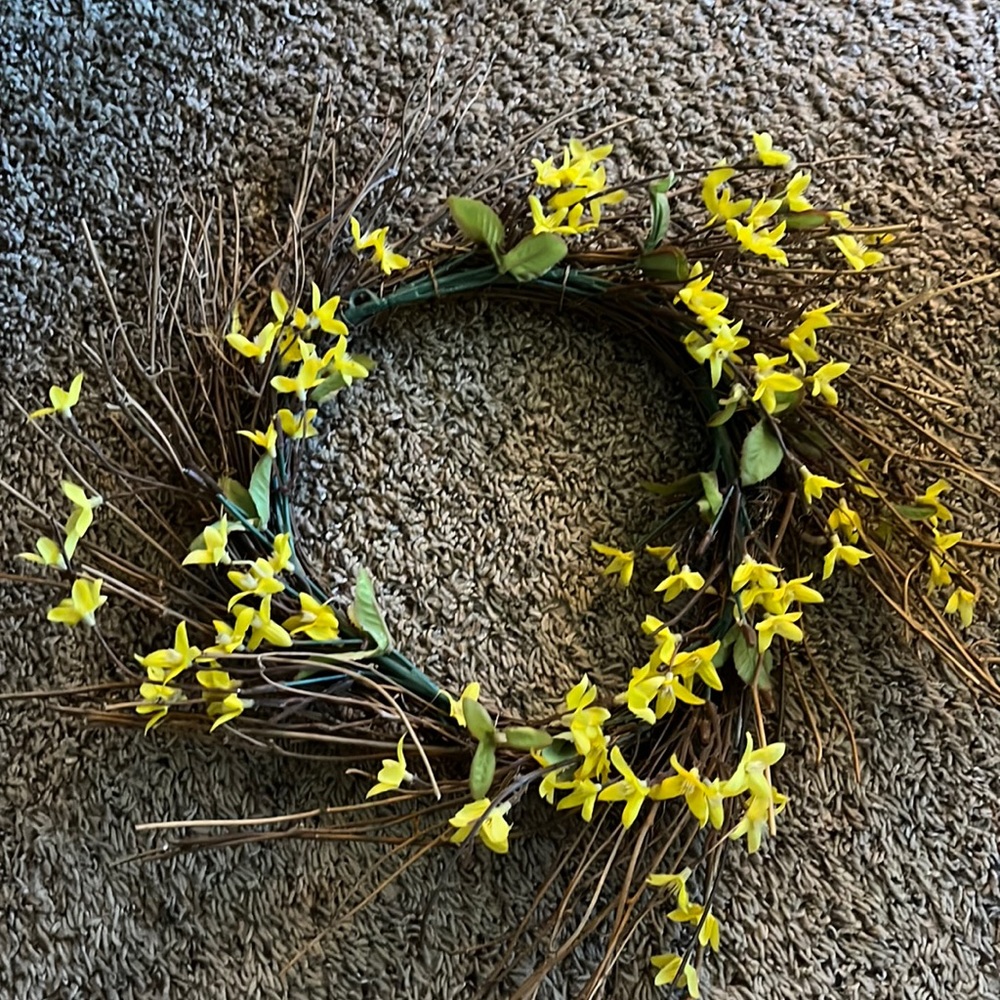 Spring wreath decor